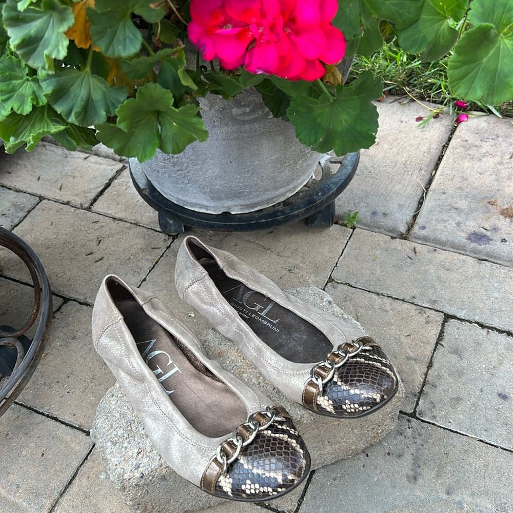 AGL tan gray ballet flat 38